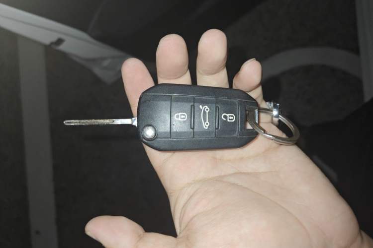 Used Citroen Elysee 2016 1.6L Manual Fashion Edition Vehicle Key