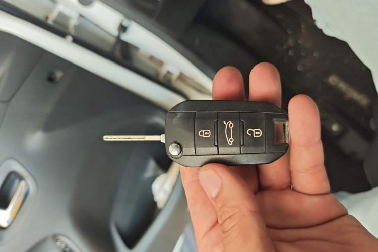 Used Citroen Elysee 2016 1.6L Automatic Comfort Model Vehicle Key