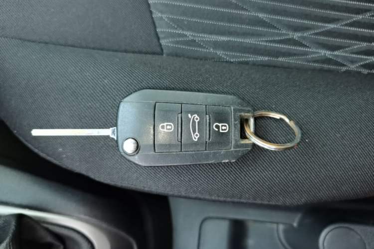 Used Citroen Elysee 2016 1.6L Manual Fashion Edition Vehicle Key
