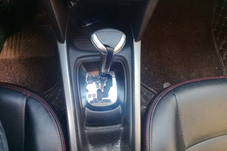 Used Citroen Elysee 2017 1.6L Automatic Fashion Model Gear Lever
