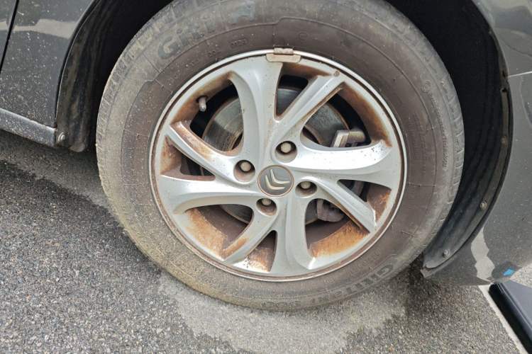 Used Citroen Elysee 2017 1.6L Automatic Fashion Model Right Front Wheel Hub