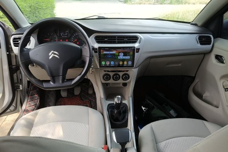 Used Citroen Elysee 2017 1.6L Manual Fashion Model Center Console