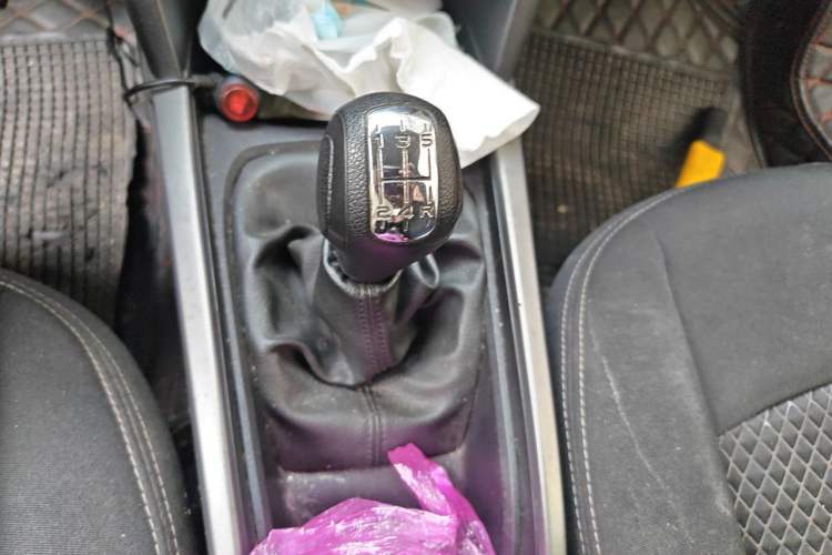 Used Citroen Elysee 2017 1.6L Manual Fashion Model Gear Lever