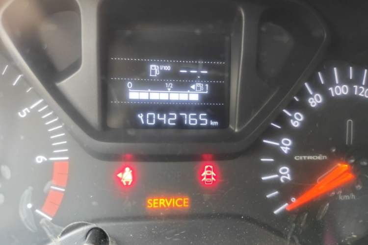 Used Citroen Elysee 2017 1.6L Manual Fashion Model Odometer Close Up