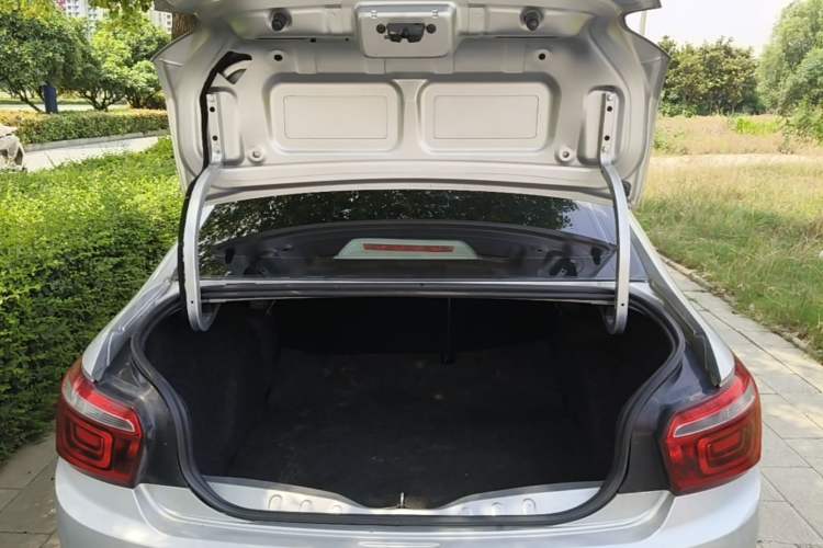 Used Citroen Elysee 2017 1.6L Manual Fashion Model Trunk
