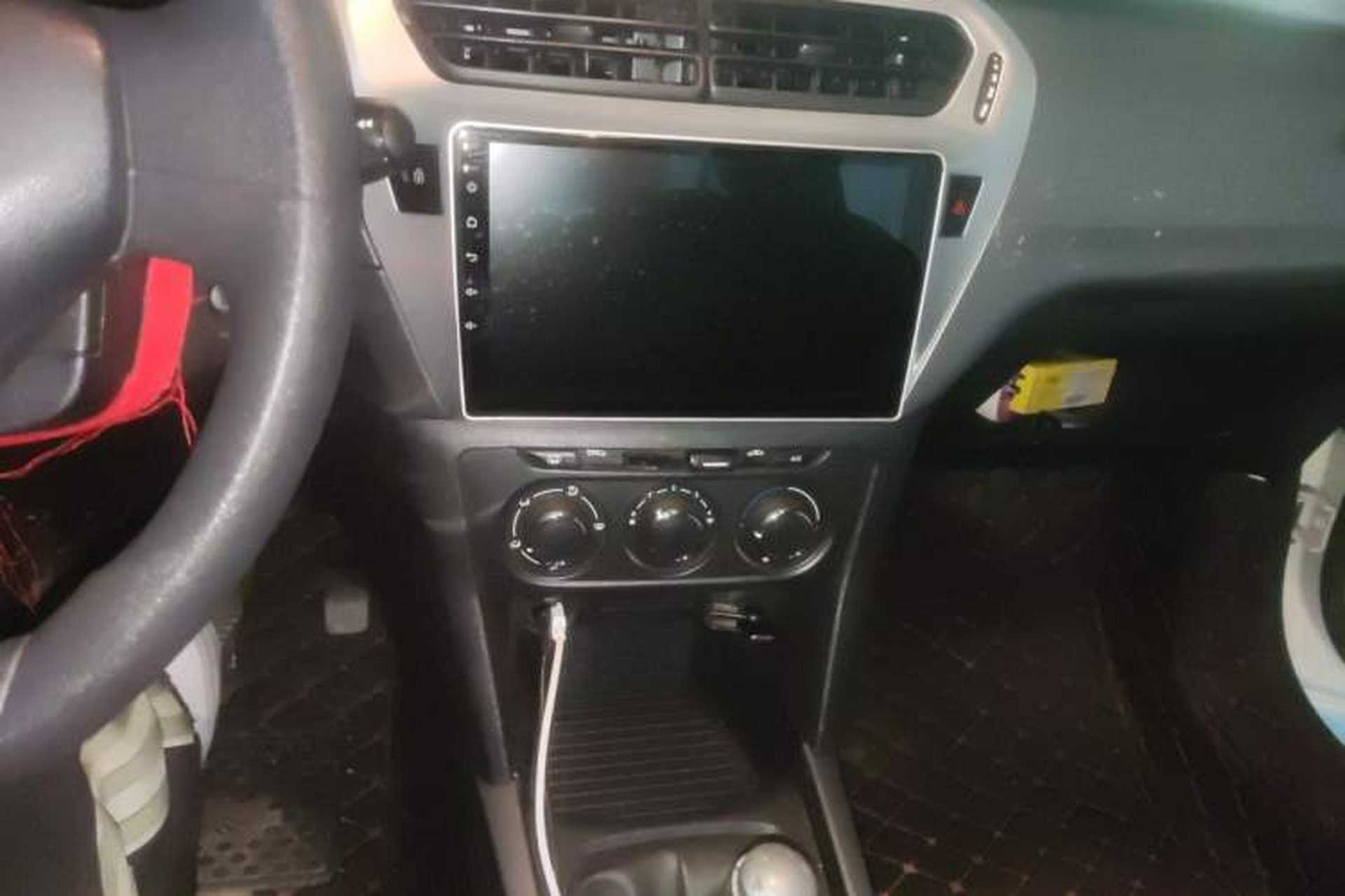 Used Citroen Elysee 2017 1.6L Manual Fashion Model Audio And AC Panel
