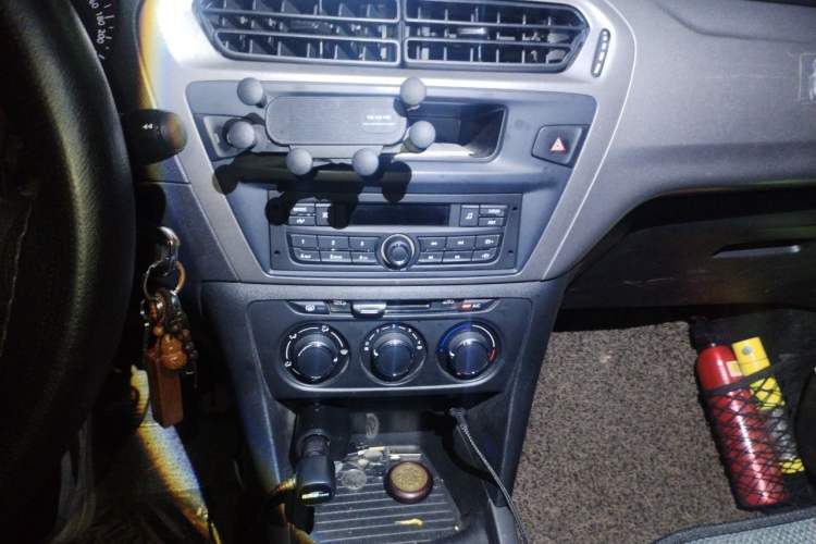 Used Citroen Elysee 2017 1.6L Manual Fashion Model Audio And AC Panel