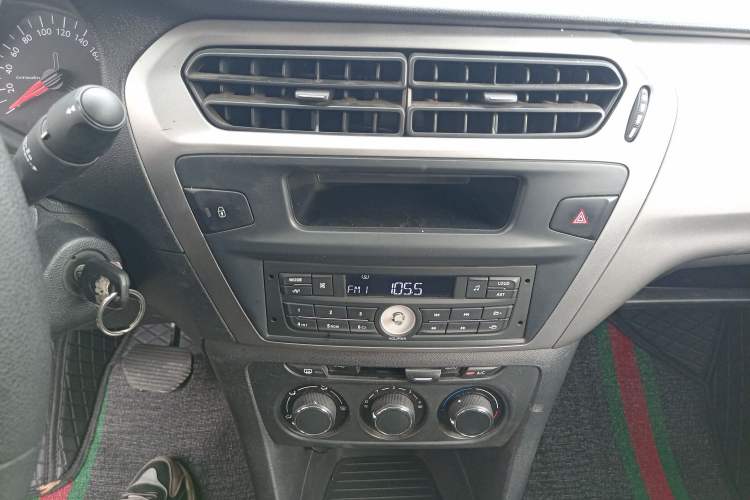 Used Citroen Elysee 2017 1.6L Automatic Fashion Model Audio And AC Panel