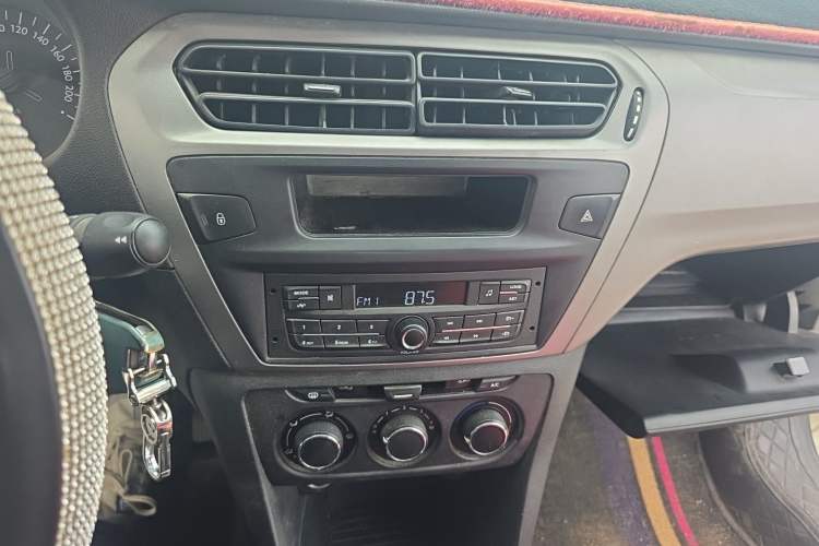 Used Citroen Elysee 2017 1.6L Manual Fashion Model Audio And AC Panel