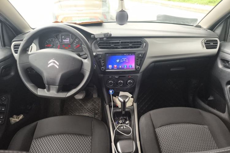 Used Citroen Elysee 2017 1.6L Automatic Fashion Model Center Console