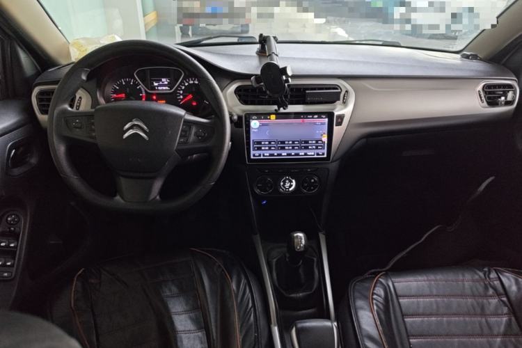 Used Citroen Elysee 2017 1.6L Manual Comfort Model Center Console