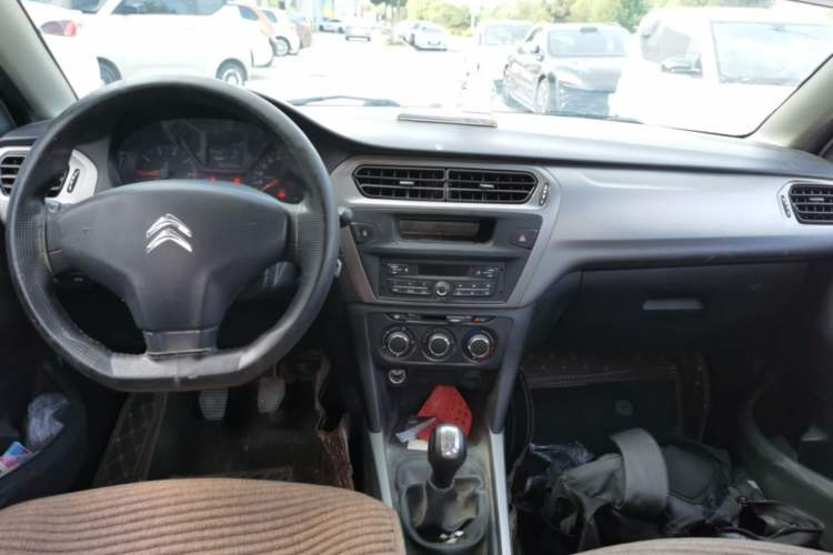 Used Citroen Elysee 2017 1.6L Manual Fashion Model Center Console