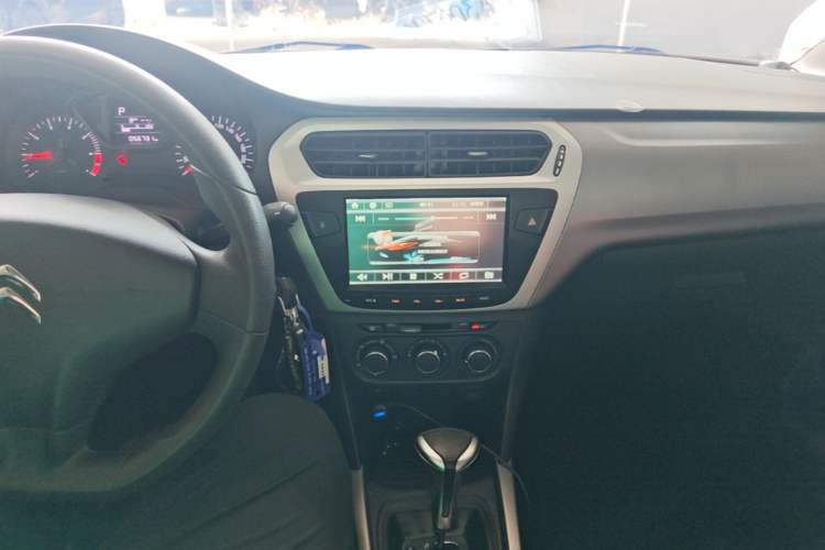 Used Citroen Elysee 2017 1.6L Automatic Fashion Model Center Console