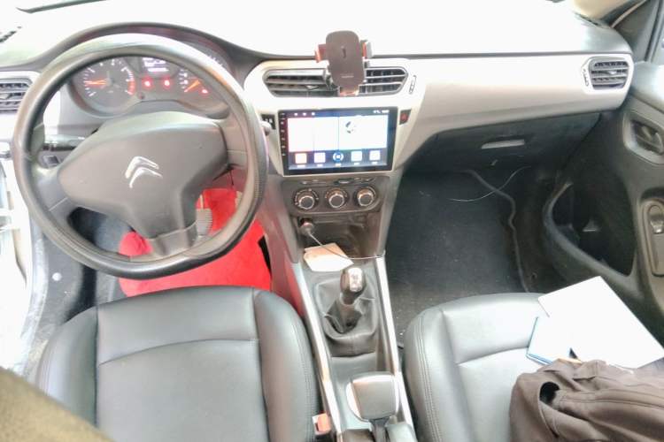 Used Citroen Elysee 2017 1.6L Manual Fashion Model Center Console