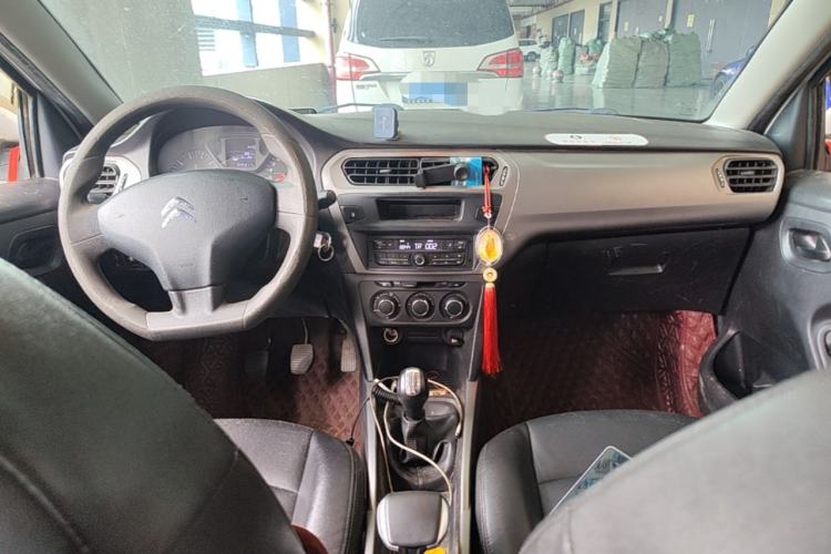 Used Citroen Elysee 2017 1.6L Manual Fashion Model Center Console