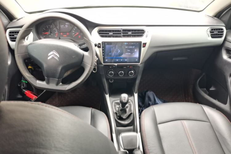 Used Citroen Elysee 2017 1.6L Manual Fashion Model Center Console