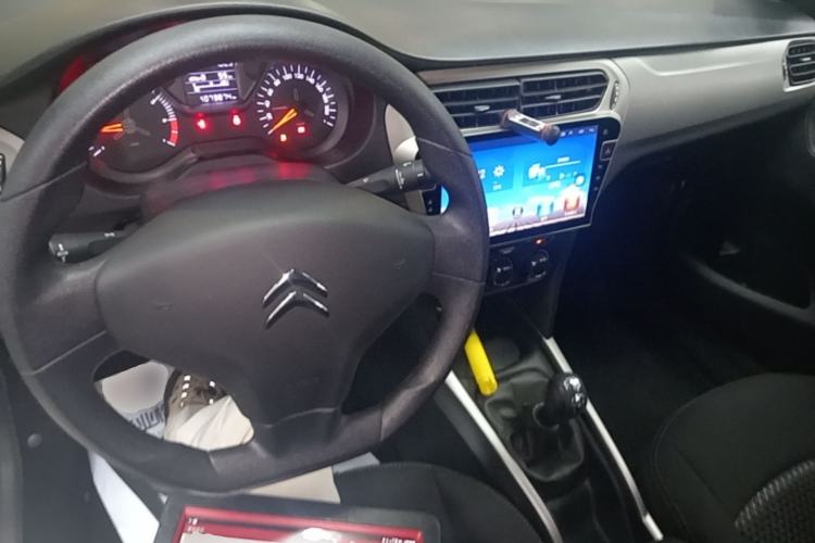 Used Citroen Elysee 2017 1.6L Manual Fashion Model Center Console