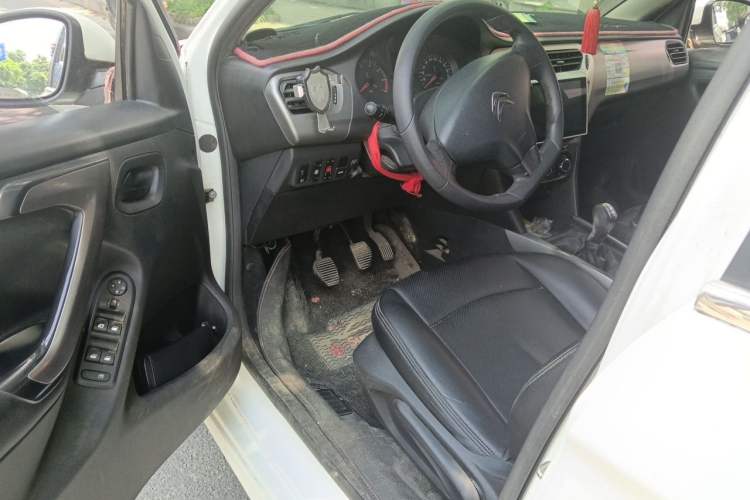 Used Citroen Elysee 2017 1.6L Manual Fashion Model Driver Seat