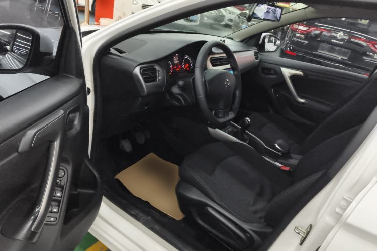 Used Citroen Elysee 2017 1.6L Manual Fashion Model Driver Seat