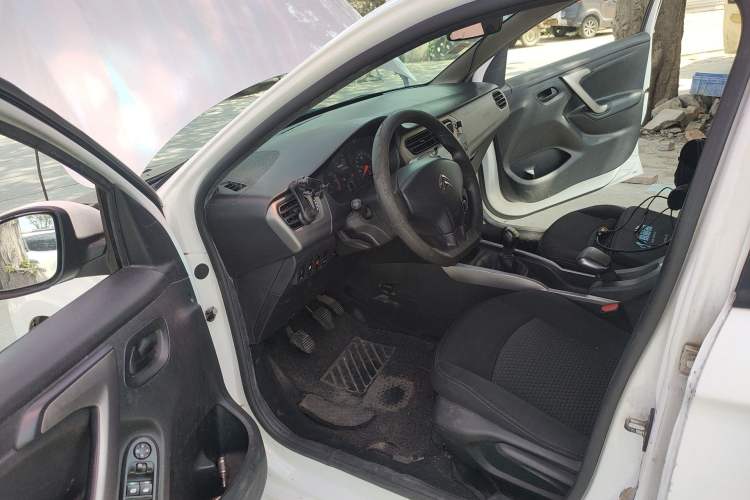 Used Citroen Elysee 2017 1.6L Manual Fashion Model Driver Seat
