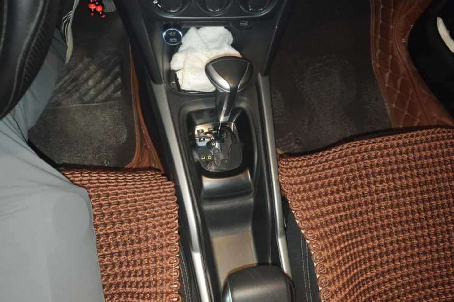 Used Citroen Elysee 2017 1.6L Automatic Fashion Model Gear Lever