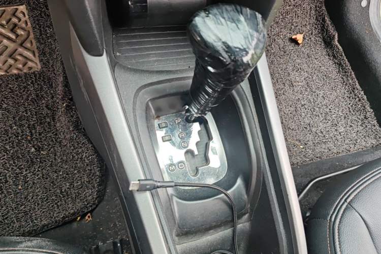 Used Citroen Elysee 2017 1.6L Automatic Comfort Model Gear Lever