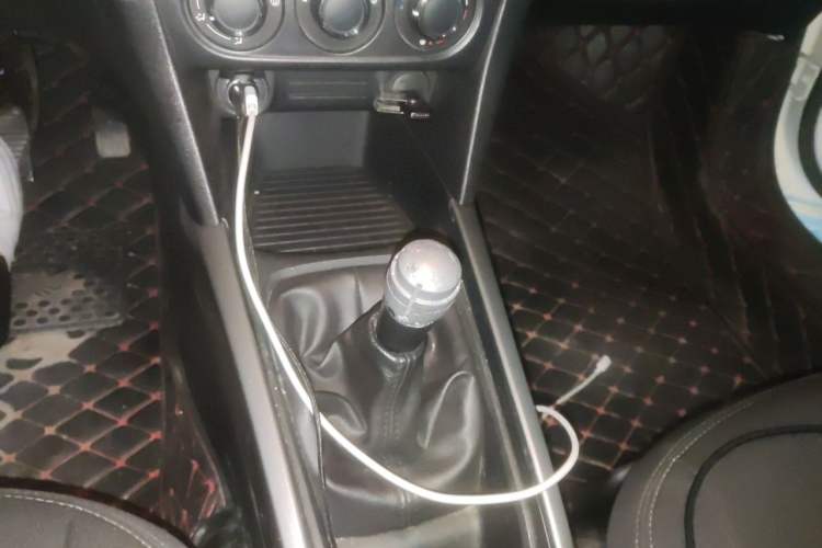 Used Citroen Elysee 2017 1.6L Manual Fashion Model Gear Lever