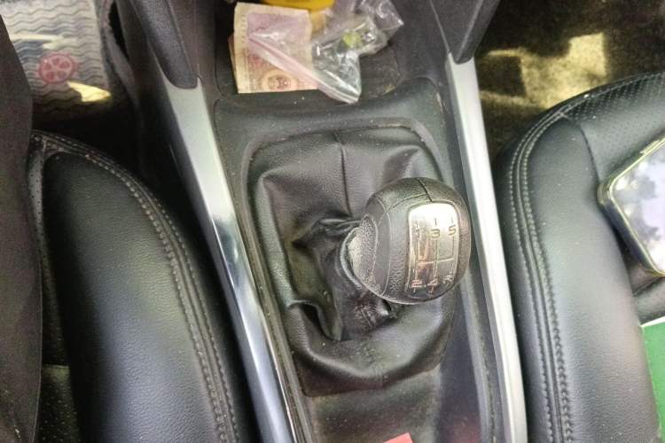 Used Citroen Elysee 2017 1.6L Manual Fashion Model Gear Lever