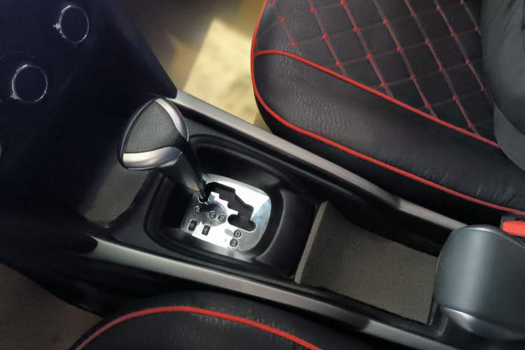 Used Citroen Elysee 2017 1.6L Automatic Fashion Model Gear Lever