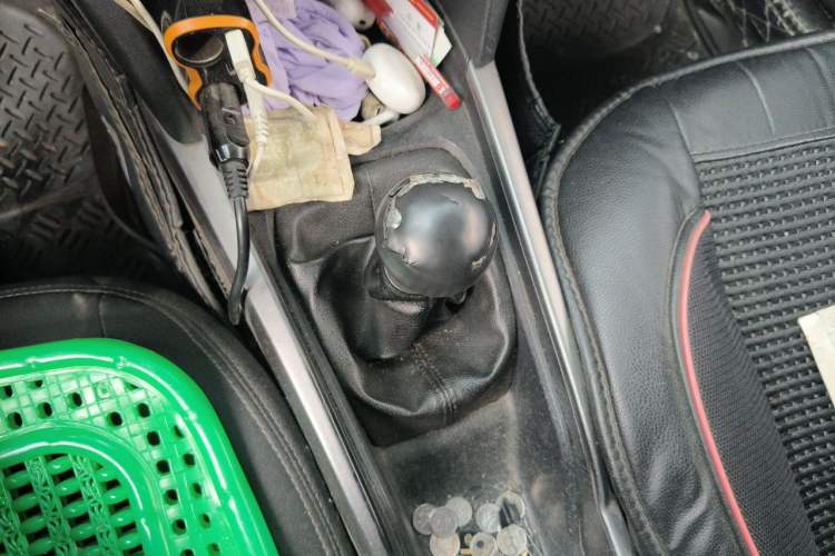 Used Citroen Elysee 2017 1.6L Manual Comfort Model Gear Lever