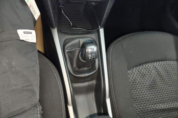 Used Citroen Elysee 2017 1.6L Manual Fashion Model Gear Lever