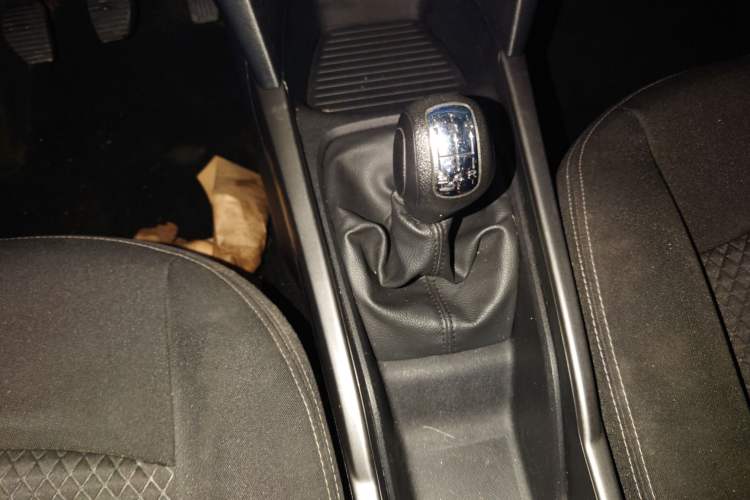Used Citroen Elysee 2017 1.6L Manual Fashion Model Gear Lever