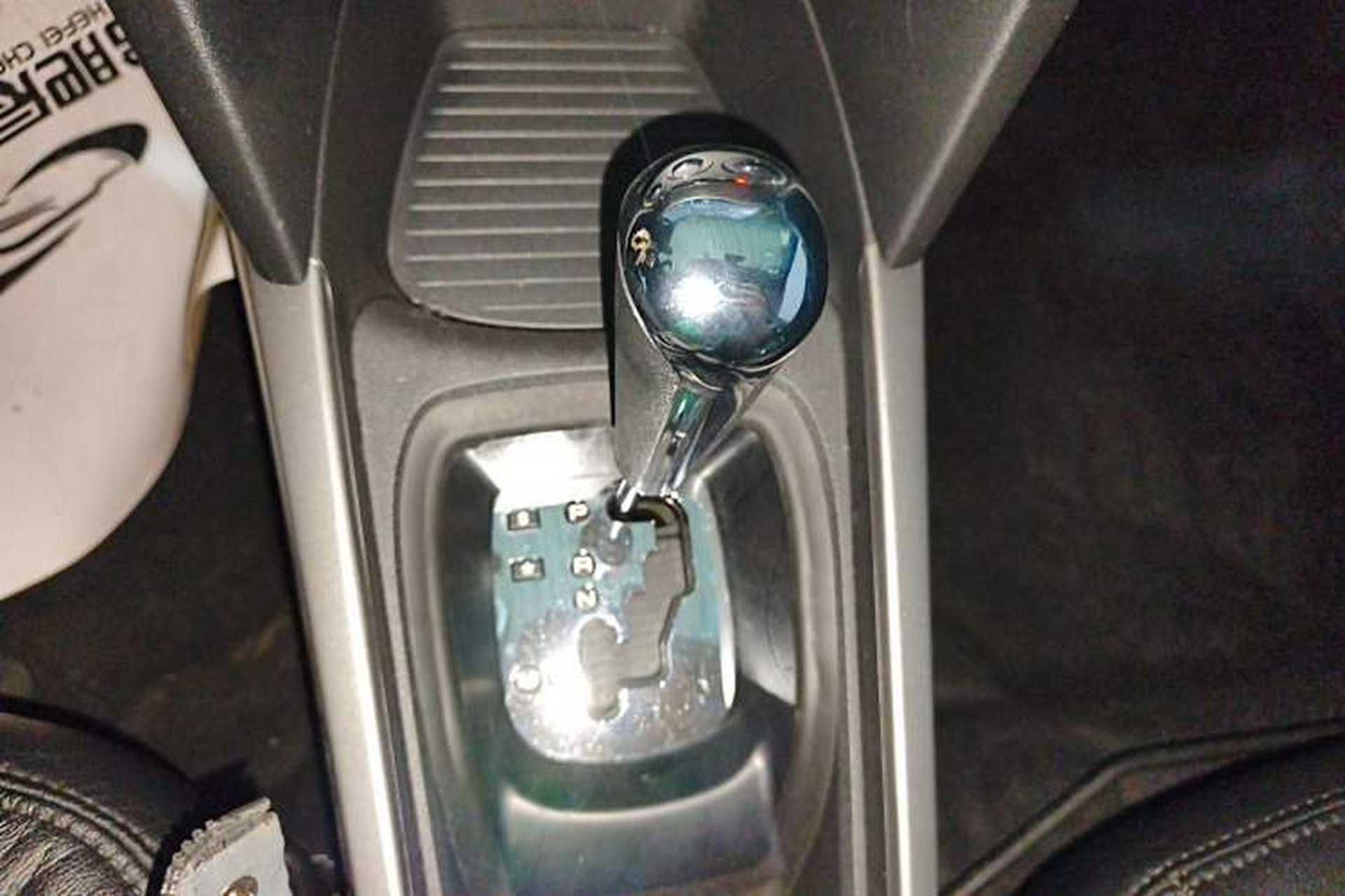 Used Citroen Elysee 2017 1.6L Automatic Fashion Model Gear Lever