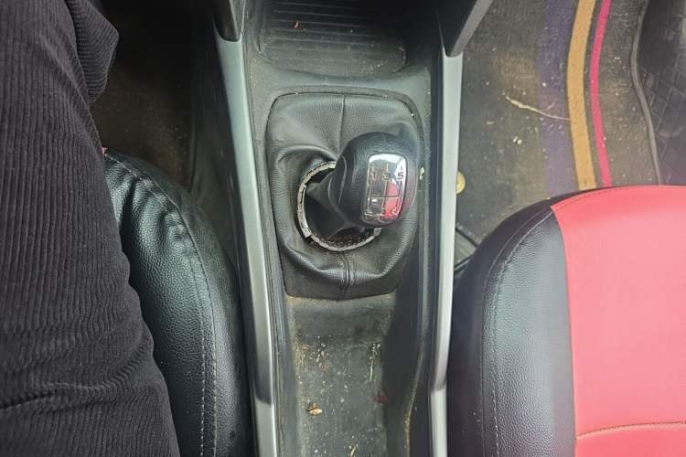 Used Citroen Elysee 2017 1.6L Manual Fashion Model Gear Lever