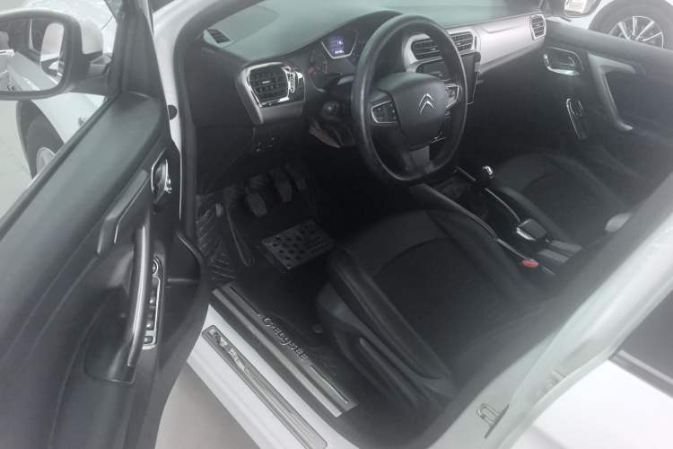 Used Citroen Elysee 2017 1.6L Manual Comfort Model Interior 2