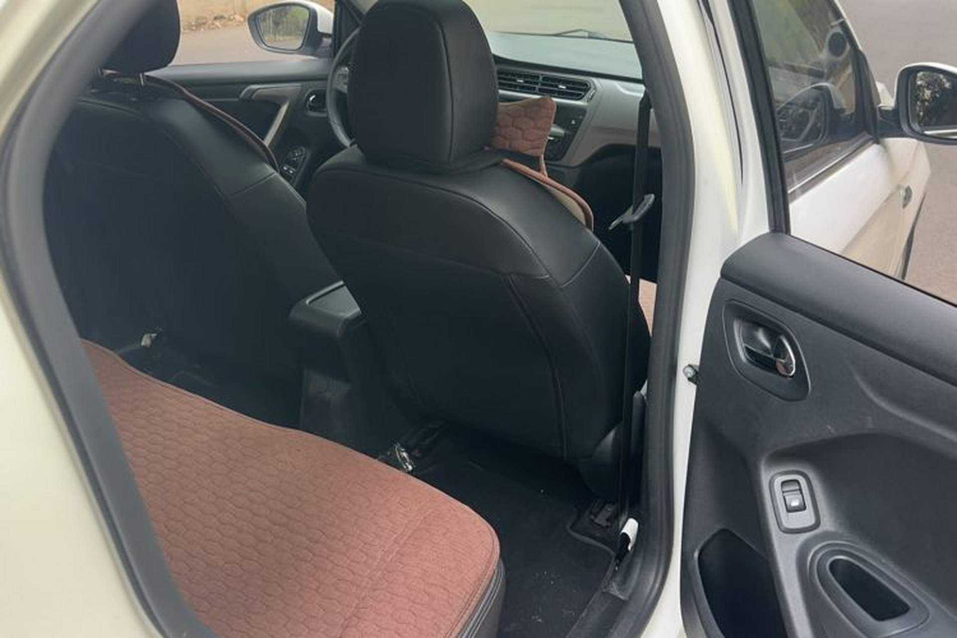 Used Citroen Elysee 2017 1.6L Automatic Comfort Model Interior 5