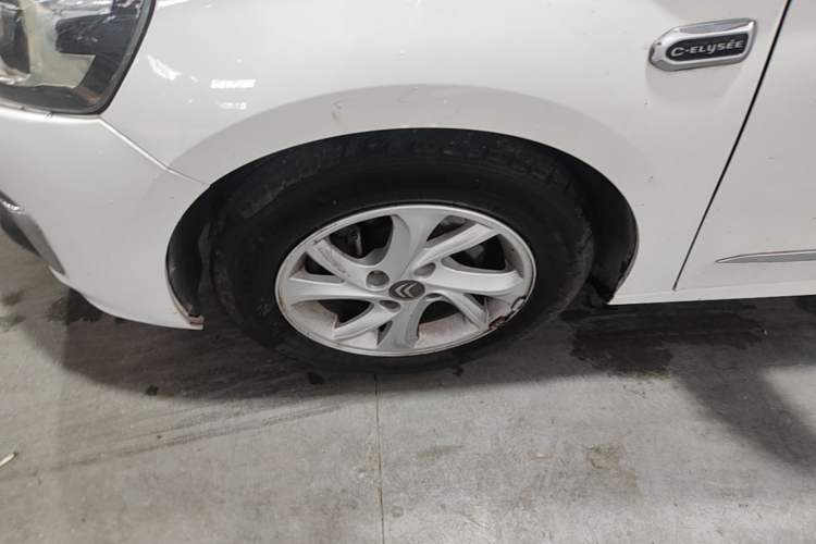 Used Citroen Elysee 2017 1.6L Automatic Comfort Model Left Front Wheel Hub