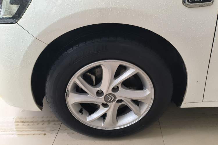 Used Citroen Elysee 2017 1.6L Automatic Fashion Model Left Front Wheel Hub