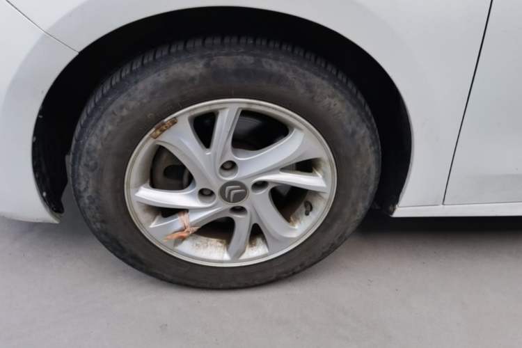 Used Citroen Elysee 2017 1.6L Manual Fashion Model Left Front Wheel Hub
