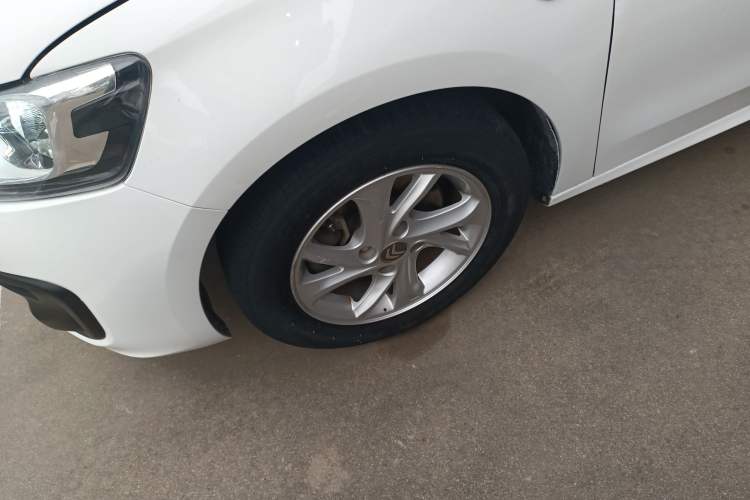 Used Citroen Elysee 2017 1.6L Automatic Fashion Model Left Front Wheel Hub