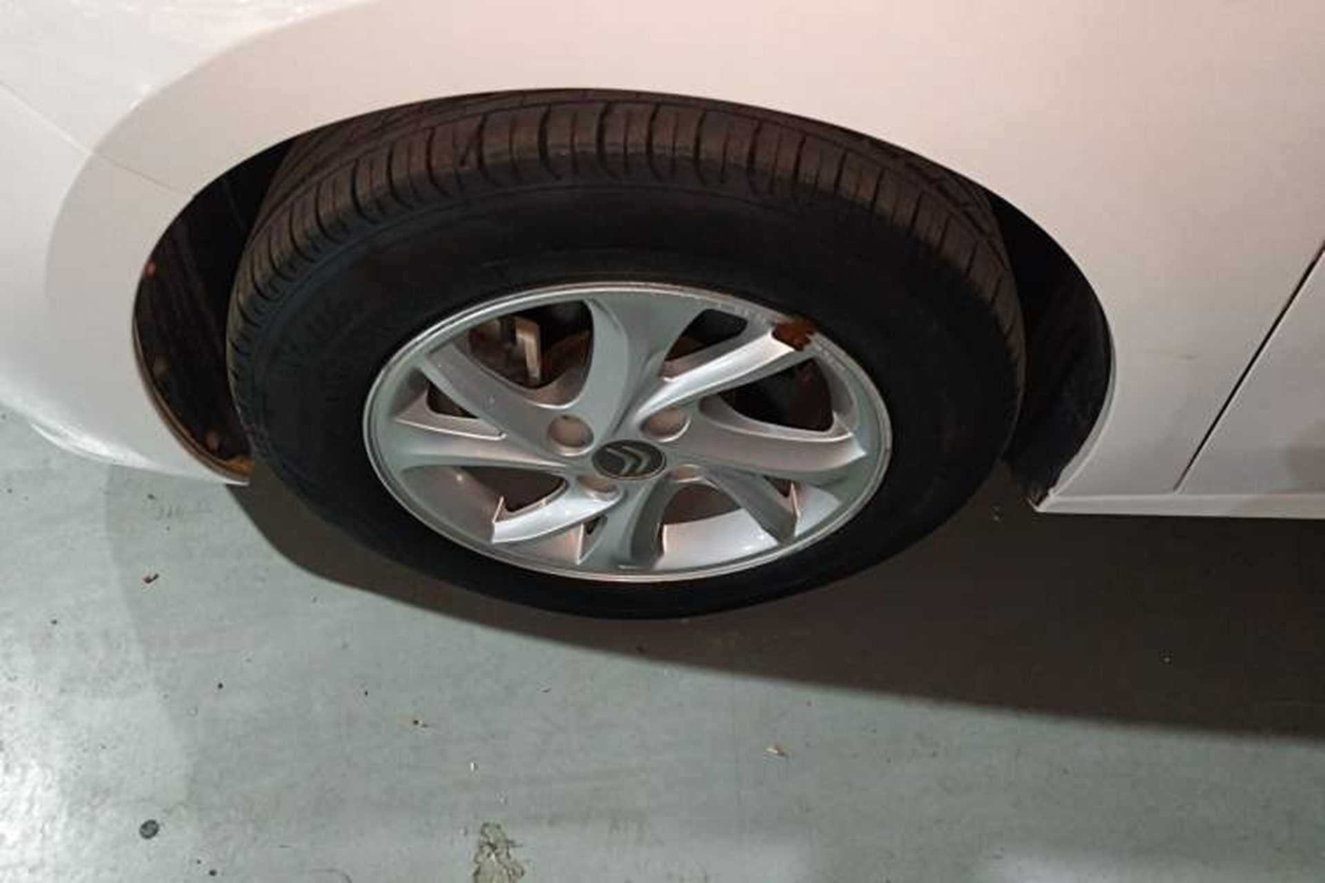 Used Citroen Elysee 2017 1.6L Automatic Fashion Model Left Front Wheel Hub