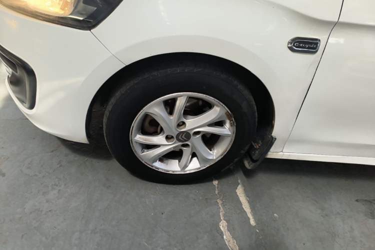 Used Citroen Elysee 2017 1.6L Manual Fashion Model Left Front Wheel Hub