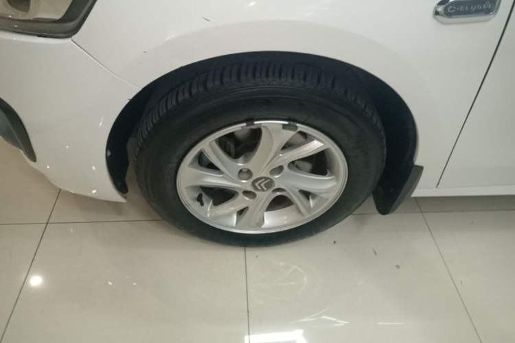 Used Citroen Elysee 2017 1.6L Manual Fashion Model Left Front Wheel Hub