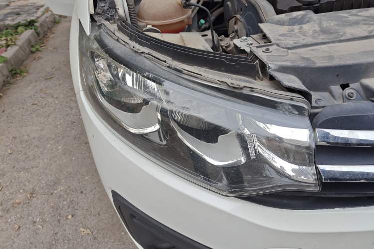Used Citroen Elysee 2017 1.6L Automatic Fashion Model Right Front Headlight