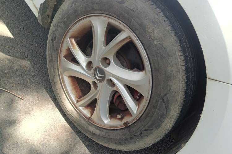 Used Citroen Elysee 2017 1.6L Manual Fashion Model Right Front Wheel Hub
