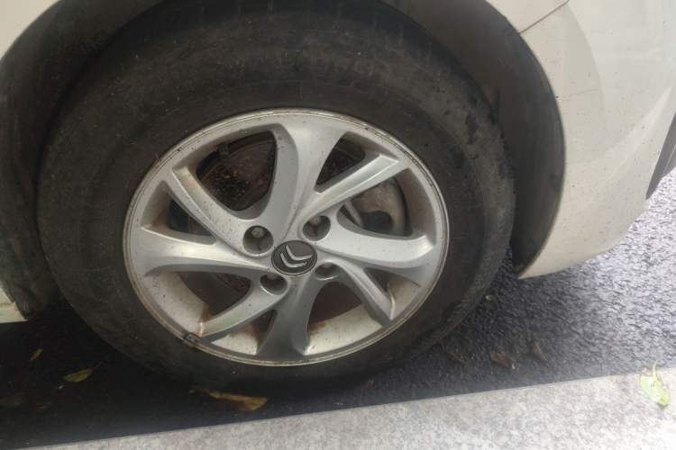 Used Citroen Elysee 2017 1.6L Manual Fashion Model Right Front Wheel Hub