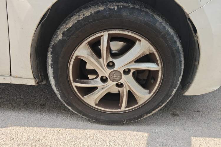 Used Citroen Elysee 2017 1.6L Manual Fashion Model Right Front Wheel Hub