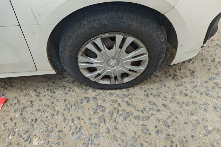 Used Citroen Elysee 2017 1.6L Manual Fashion Model Right Front Wheel Hub