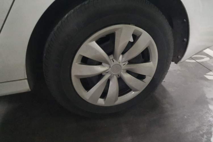Used Citroen Elysee 2017 1.6L Manual Fashion Model Right Front Wheel Hub