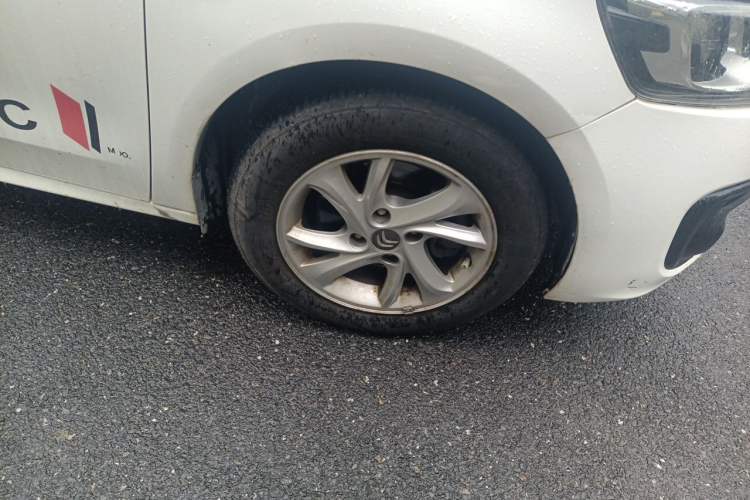 Used Citroen Elysee 2017 1.6L Manual Fashion Model Right Front Wheel Hub